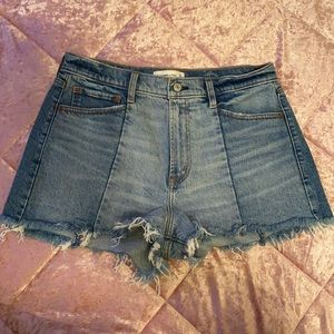 A&F High rise mom shorts